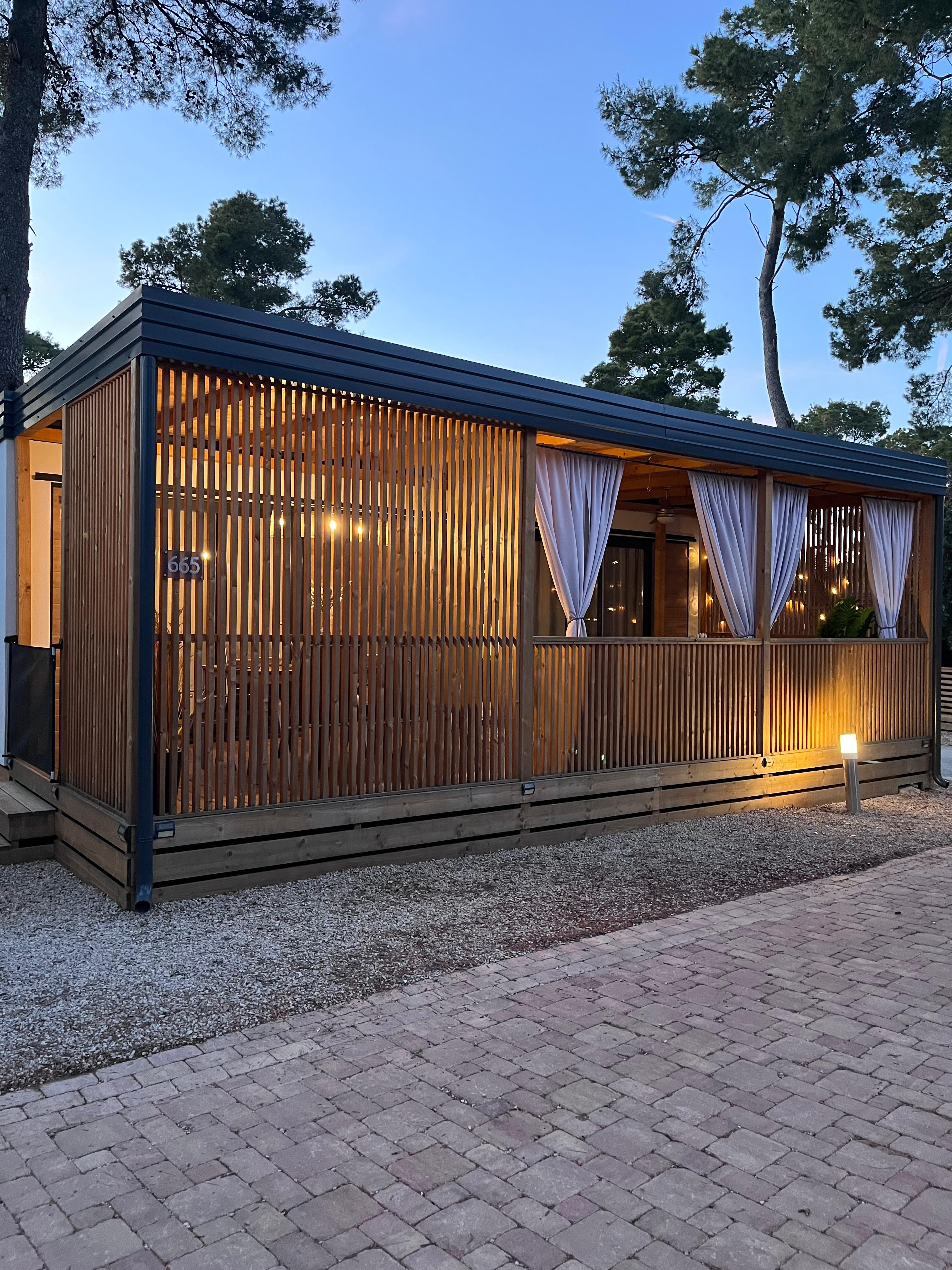 Mobile Home Sea Heaven eksterijer u večernjem svjetlu